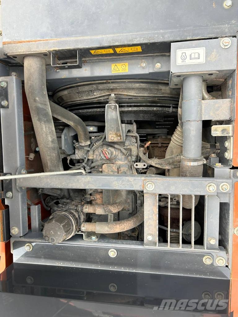 Hitachi ZX 130 LC N-6 Rupsgraafmachines