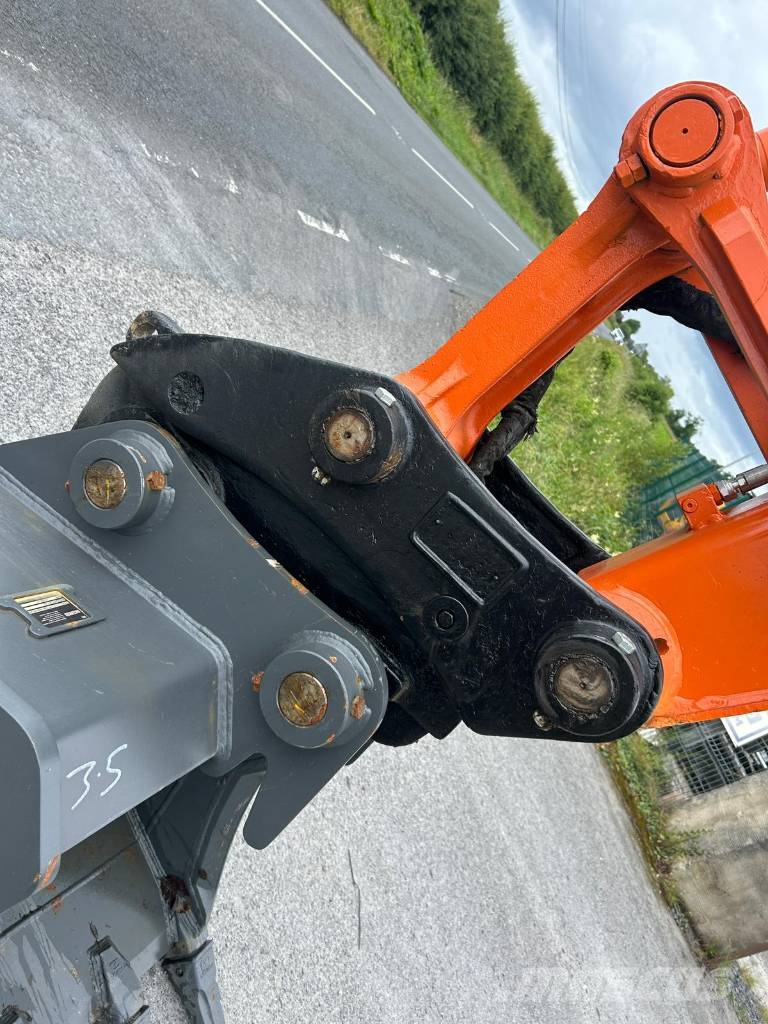Hitachi ZX 130 LC N-6 Rupsgraafmachines
