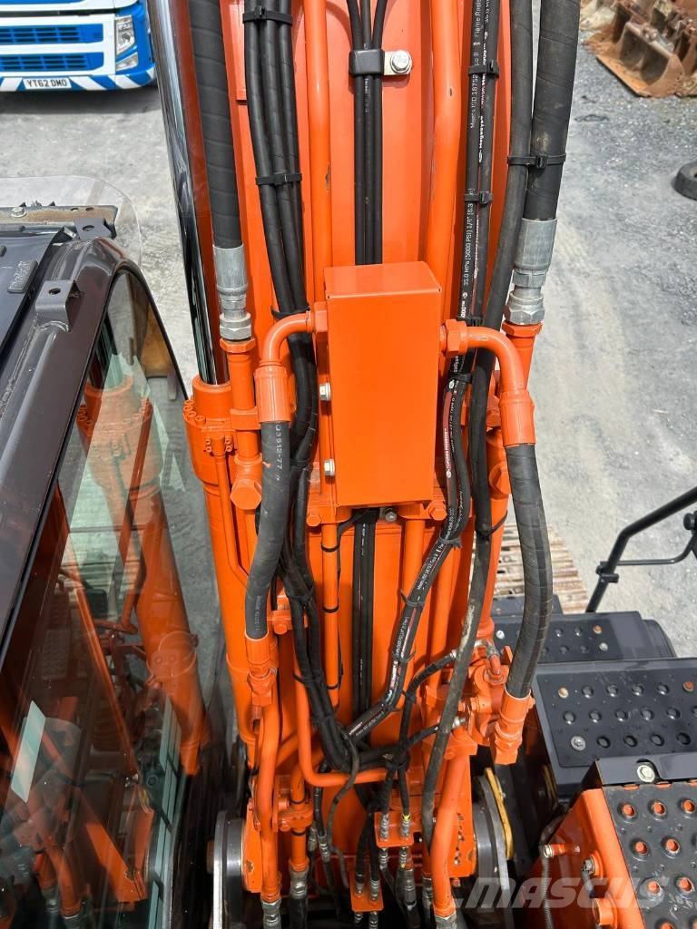Hitachi ZX 130 LC N-6 Rupsgraafmachines