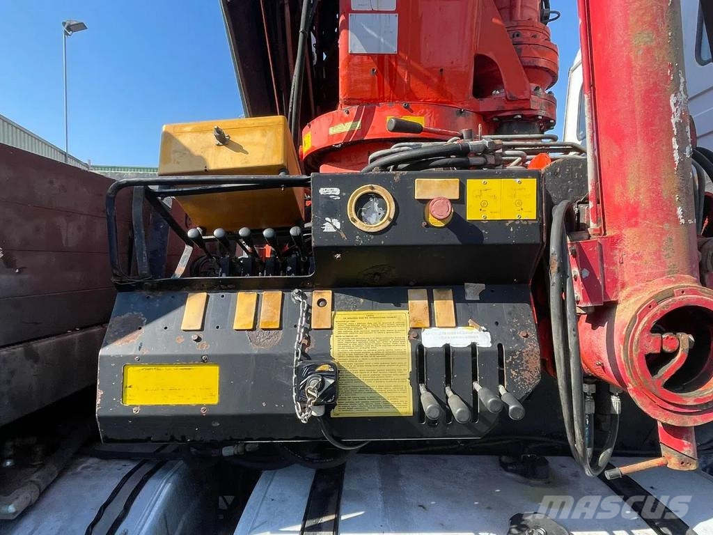 Palfinger PK52000 Remote Control 7x Extendable 4x Outriggers Guindastes articulados