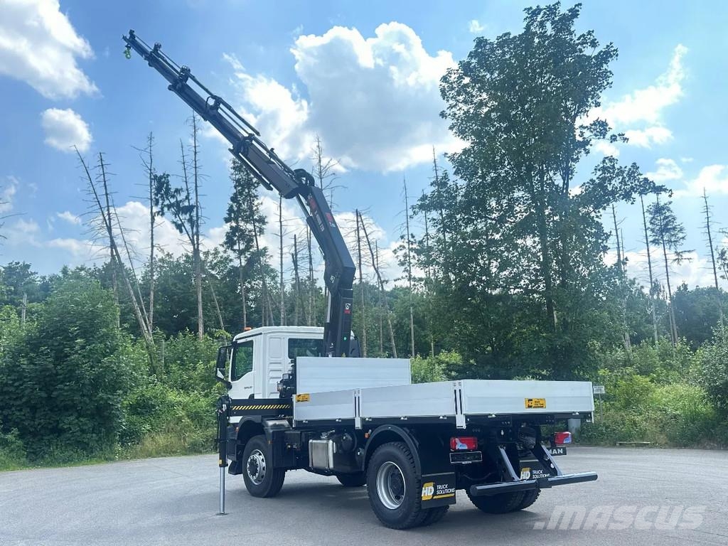 MAN TGM 18.320 MAN TGM 18.320 4x4 Hiab 228-4 Kran All-Terrain-Krane