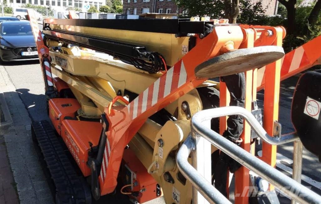JLG X 26 J Plus 自走式伸缩臂升降机