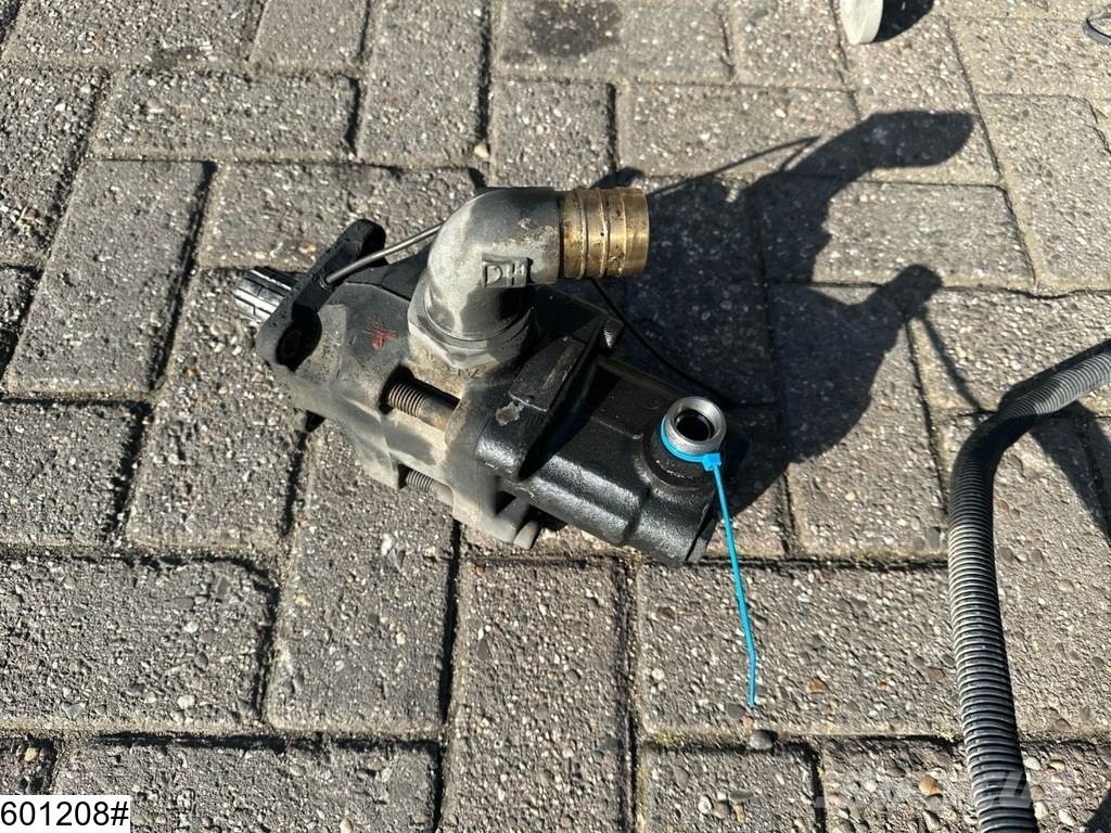 Lohr 5th wheel, Hydraulic pump, Hoses for car transport Otros componentes
