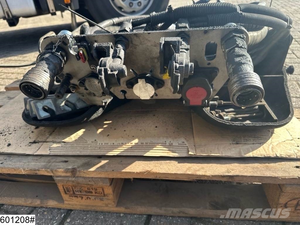 Lohr 5th wheel, Hydraulic pump, Hoses for car transport Otros componentes