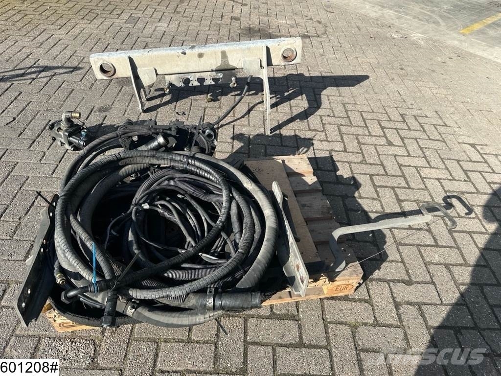 Lohr 5th wheel, Hydraulic pump, Hoses for car transport Otros componentes