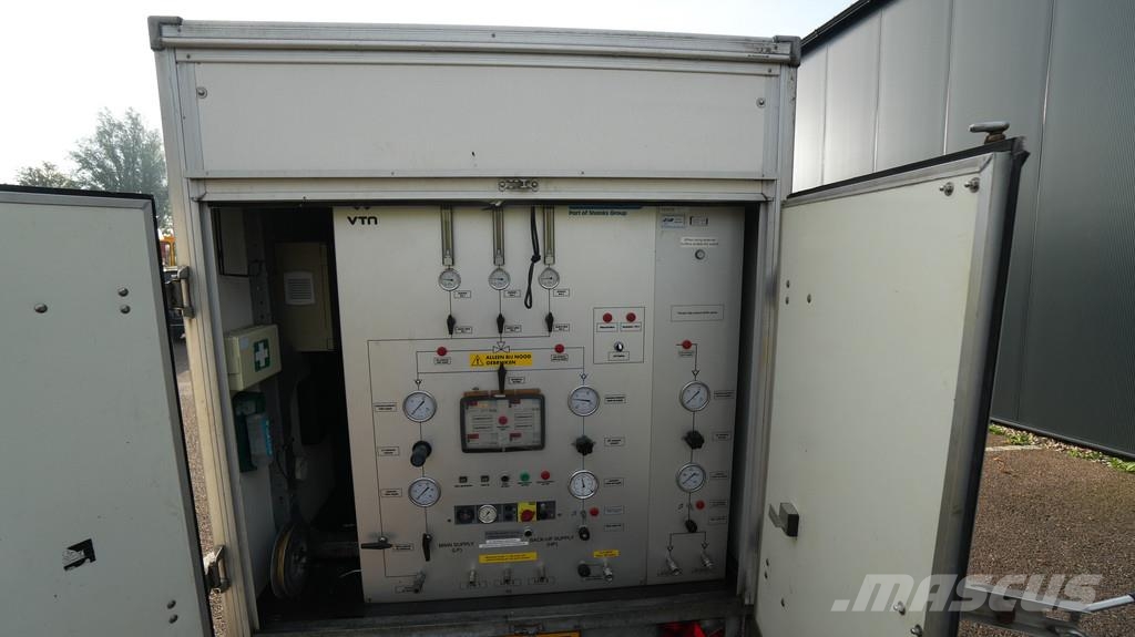 2 axle trailer with Atlas Copco XAHS37 compressor Furgons
