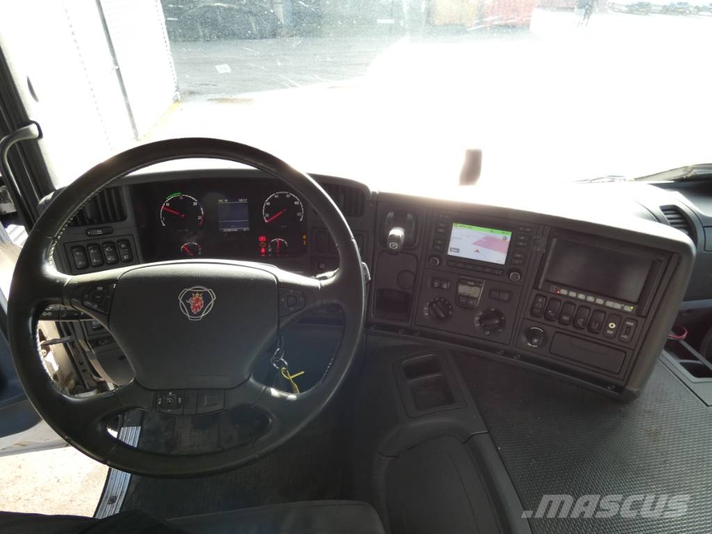 Scania P 360 クレーントラック、ユニック車