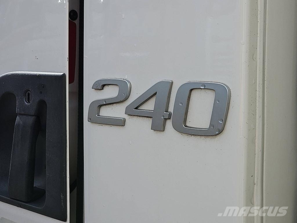 Volvo FL 240.14 MANUAL AIRCO LIFT Camión con caja abierta