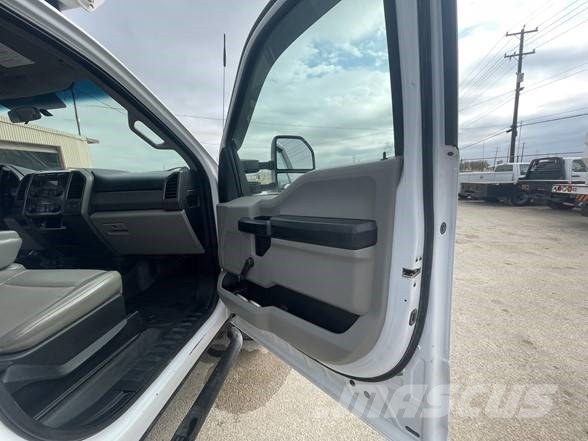 Ford F 550 ETI ETC35SNT Auto korpe