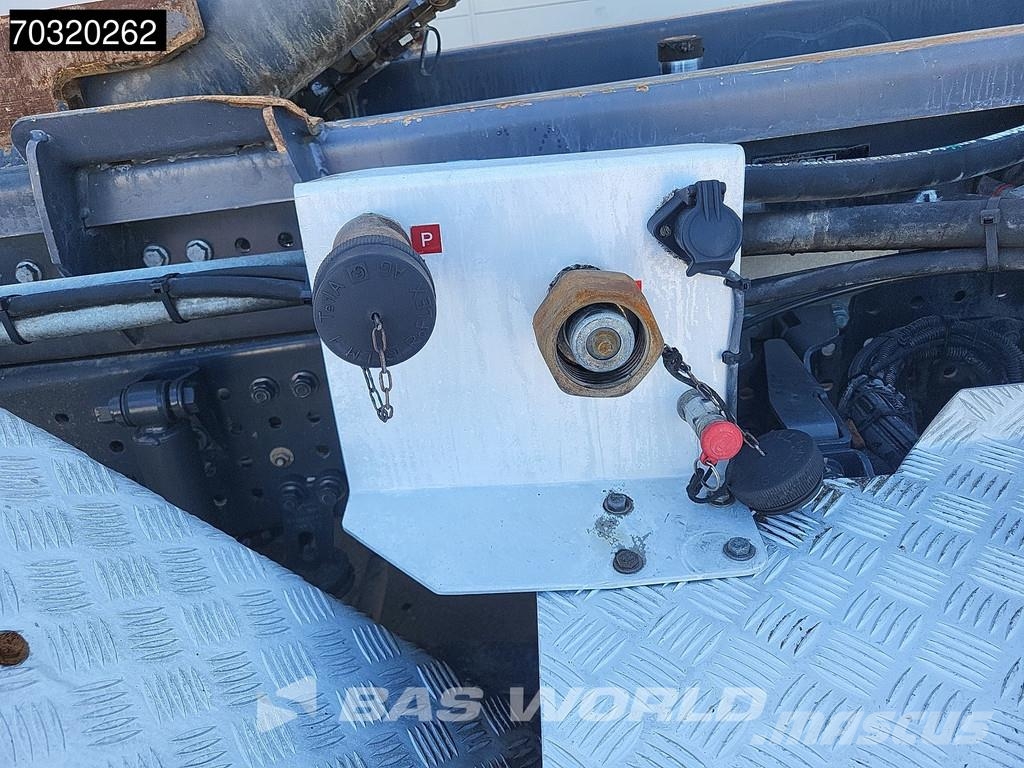Mercedes-Benz Arocs 3251 8X4 25tons hooklift Retarder Steel susp Camiones elevadores de gancho