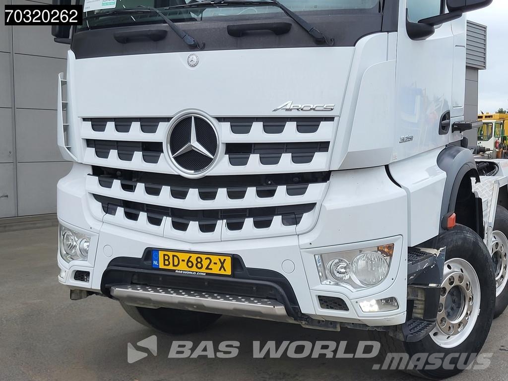 Mercedes-Benz Arocs 3251 8X4 25tons hooklift Retarder Steel susp Koukkulava kuorma-autot