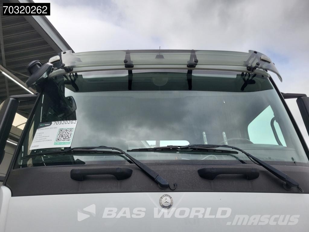 Mercedes-Benz Arocs 3251 8X4 25tons hooklift Retarder Steel susp Koukkulava kuorma-autot