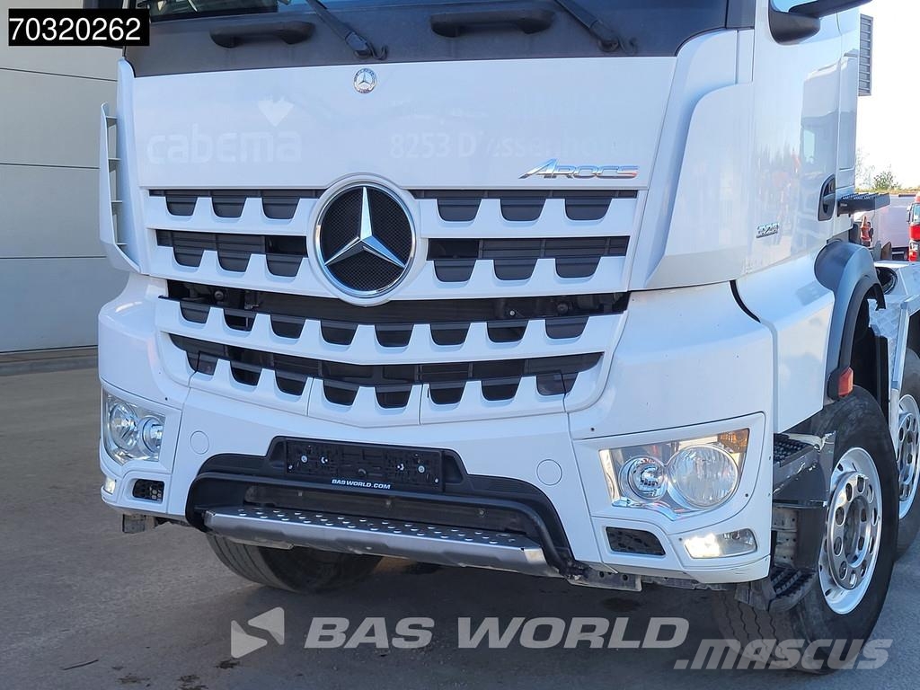 Mercedes-Benz Arocs 3251 8X4 25tons hooklift Retarder Steel susp Camiones elevadores de gancho