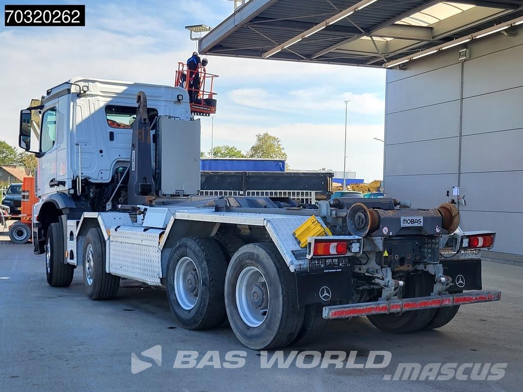 Mercedes-Benz Arocs 3251 8X4 25tons hooklift Retarder Steel susp Camiones elevadores de gancho