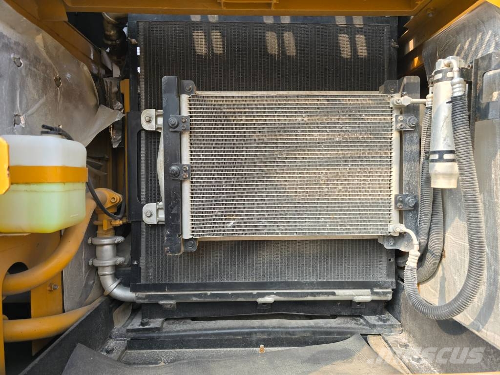 Sany SY215C Escavadoras de rastos