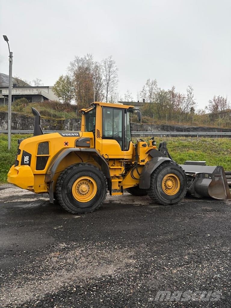Volvo BM L70G Gumikerekes homlokrakodók