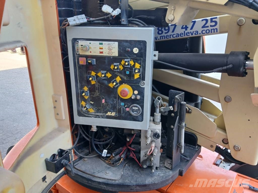 JLG E300AJP Knikarmhoogwerkers