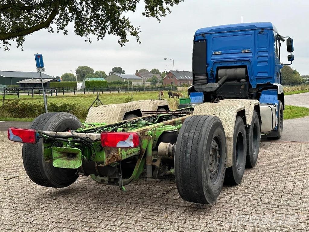 MAN TGA 35.480 8x4!! TRIPLE CHASSIS!! Camiones con chasís y cabina