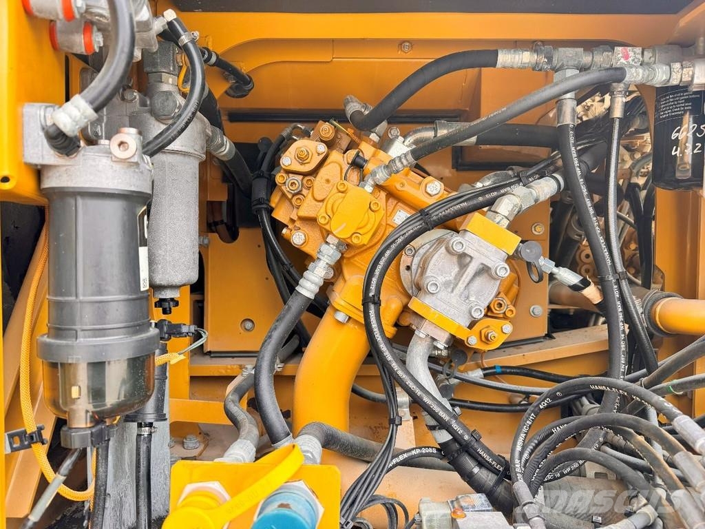 CAT 324 E . 履带挖掘机