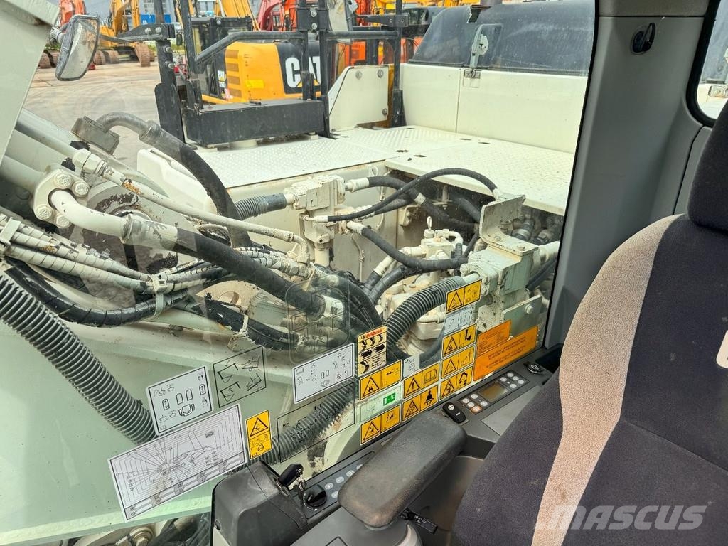 CAT 324 E . 履带挖掘机