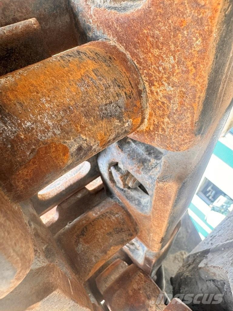 CAT 324 E . 履带挖掘机