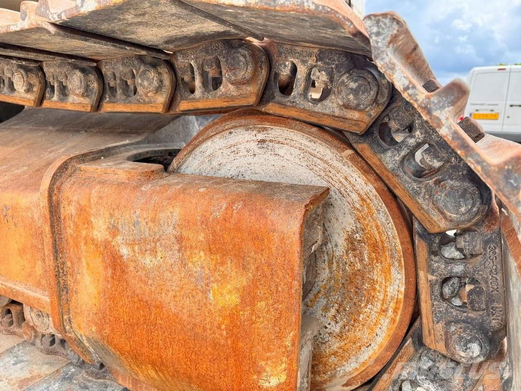 CAT 324 E . 履带挖掘机