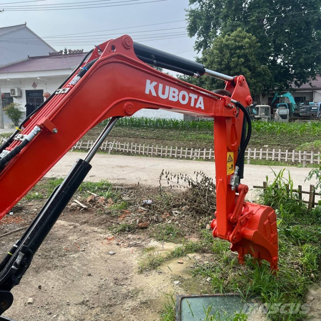 Kubota U 27 小型挖掘机