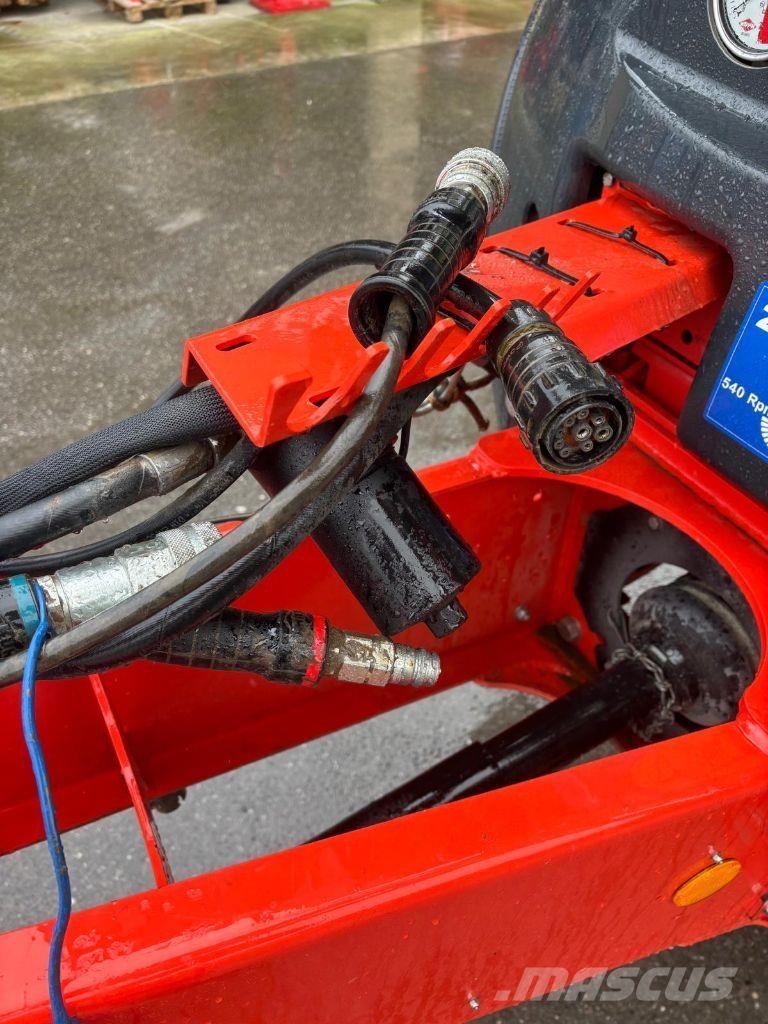 Kuhn Metris 4102 Çekilir pülverizatörler