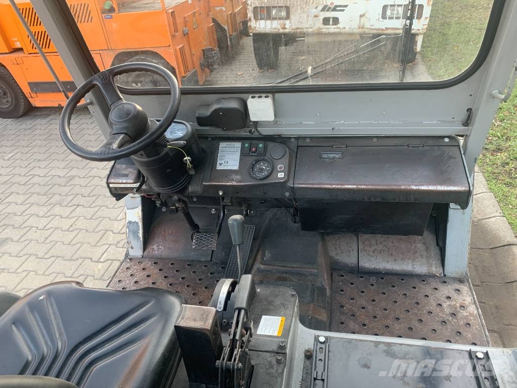 Toyota 2TD25 /02/ V-3421 EO Flughafenausrüstung