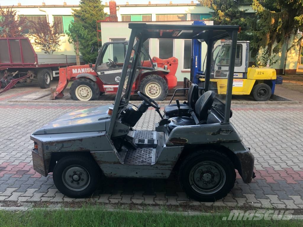 Toyota 2TD25 /02/ V-3421 EO Flughafenausrüstung