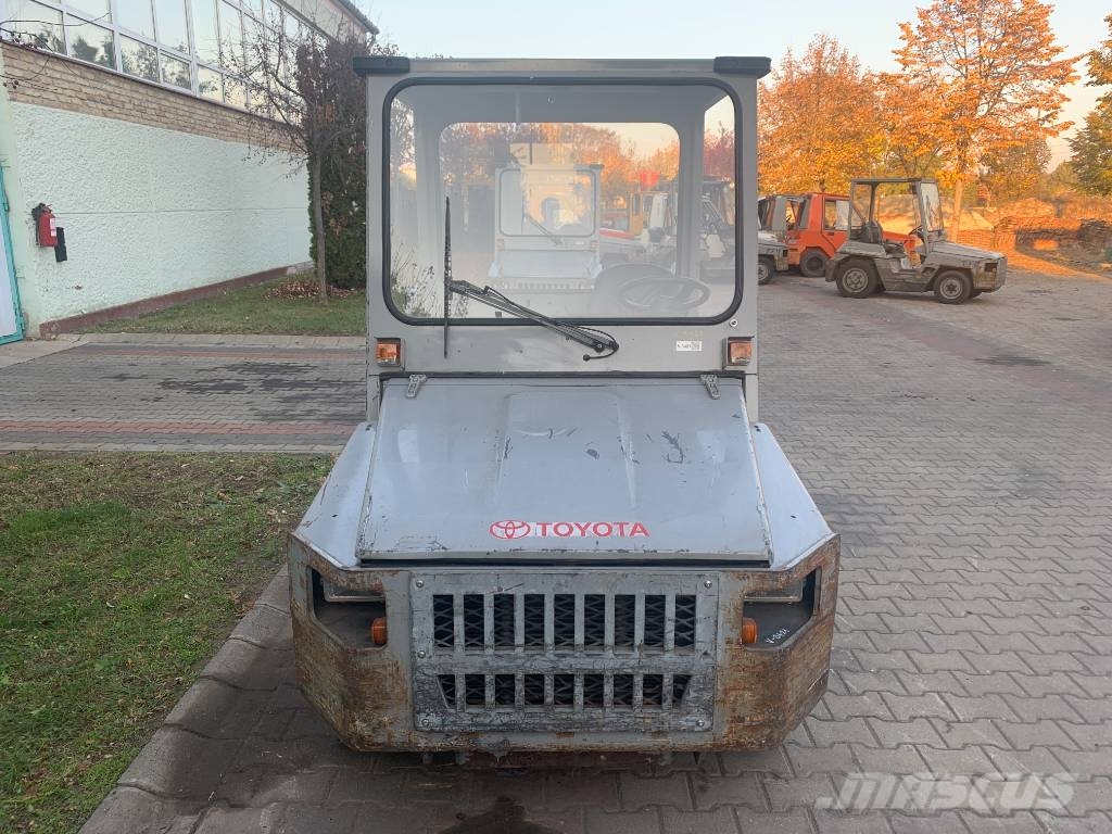 Toyota 2TD25 /02/ V-3421 EO Flughafenausrüstung
