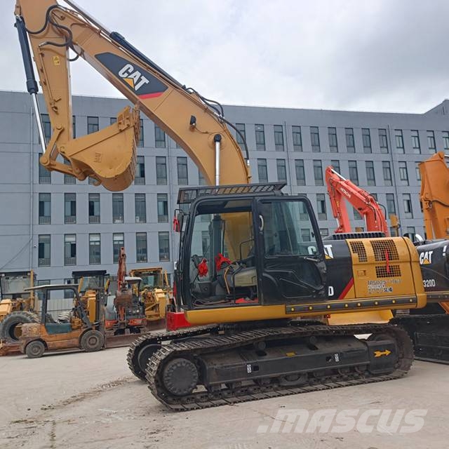 CAT 320 D 대형 굴삭기 29톤 이상