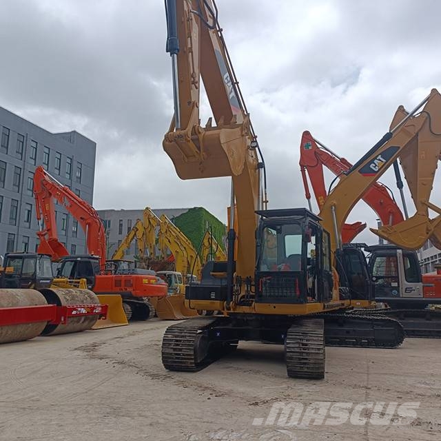 CAT 320 D 대형 굴삭기 29톤 이상