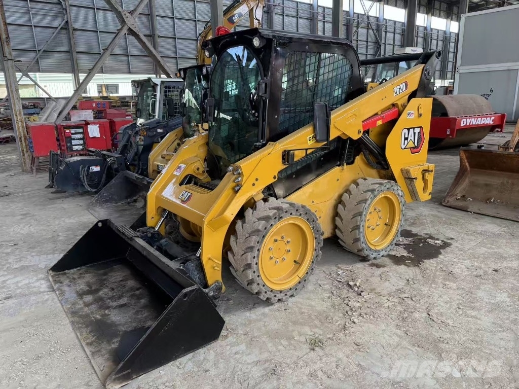 CAT 246C and 262D Φορτωτάκια