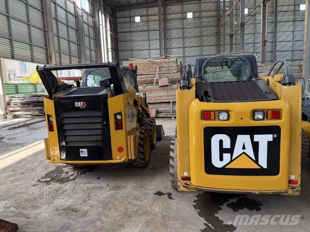 CAT 246C and 262D Φορτωτάκια
