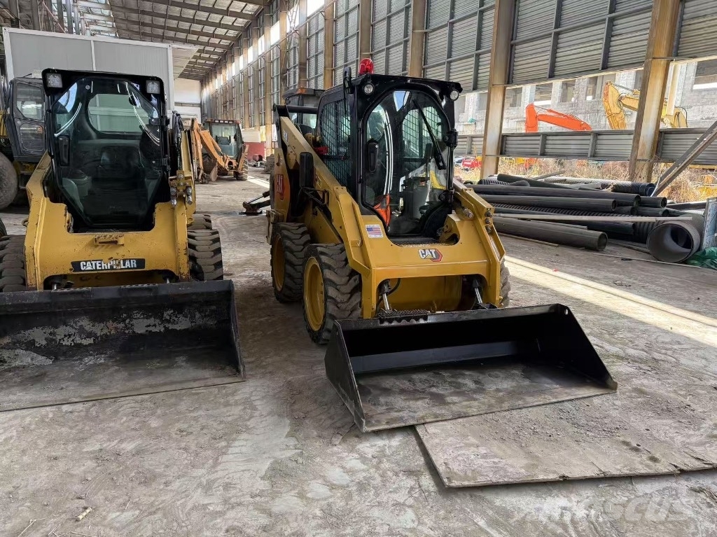 CAT 246C and 262D Φορτωτάκια