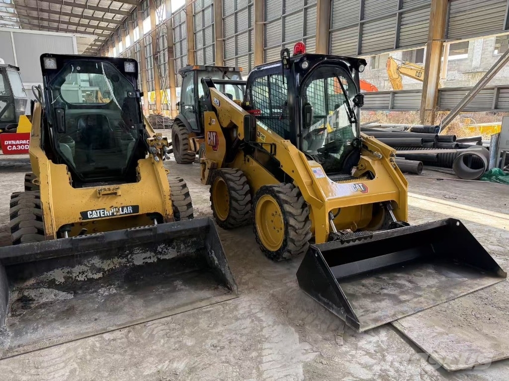 CAT 246C and 262D Φορτωτάκια