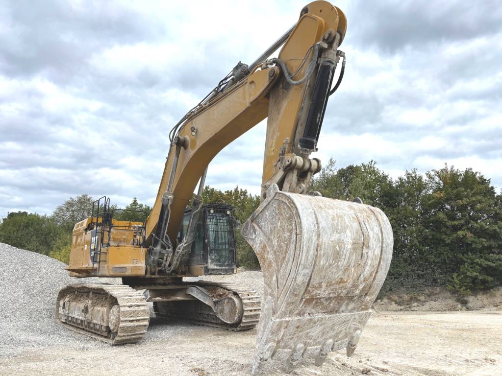CAT 374 F L Beltegraver