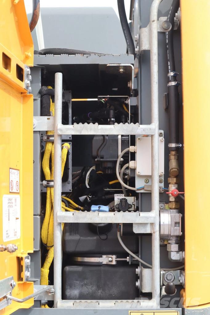 Liebherr R926 K LC COMPACT | SORTING GRAB | QUICK COUPLER Kāpurķēžu ekskavatori