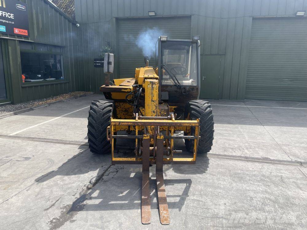 JCB 520-55 Kmetijski teleskopski nakladalci