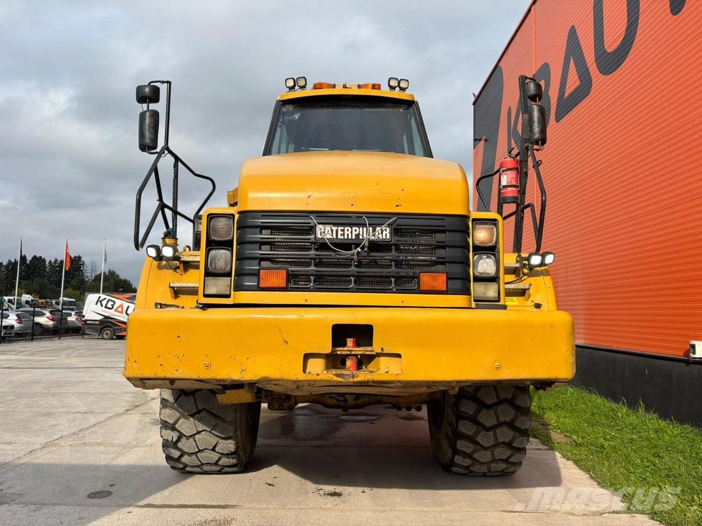 CAT 740 6x6 AC Dumper - Knickgelenk
