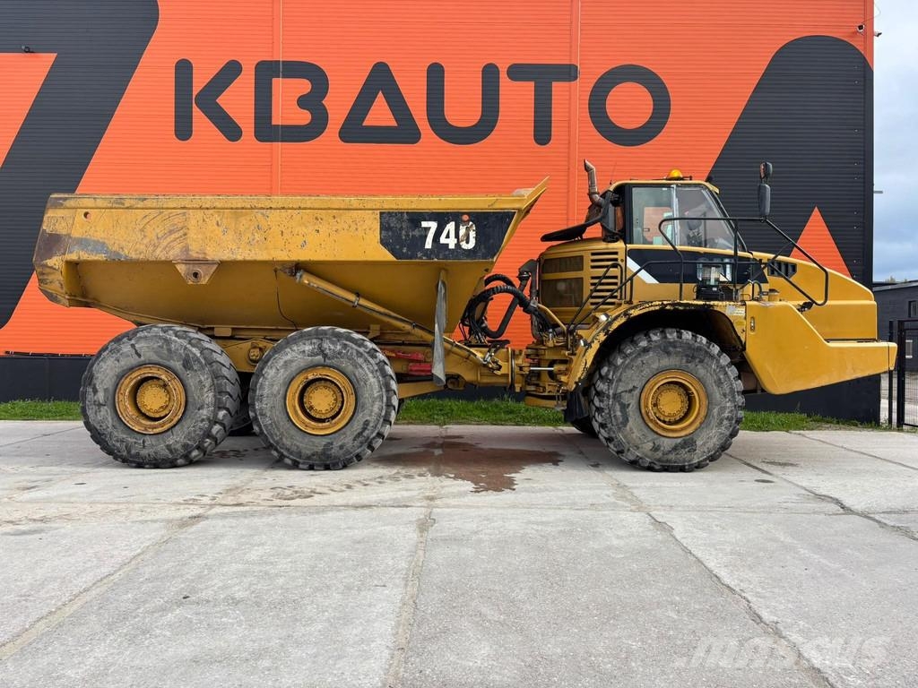 CAT 740 6x6 AC Dumper - Knickgelenk