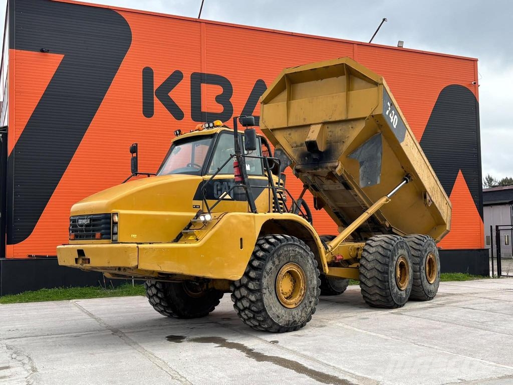 CAT 740 6x6 AC Dumper - Knickgelenk