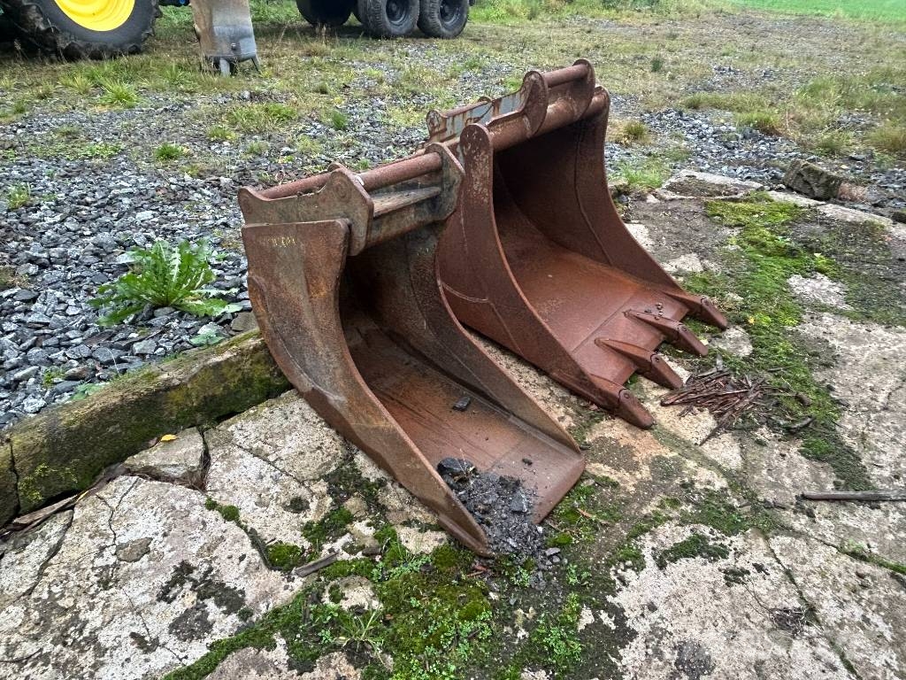 Doosan DX 80 R, stållarv Midi rýpadla 7t - 12t