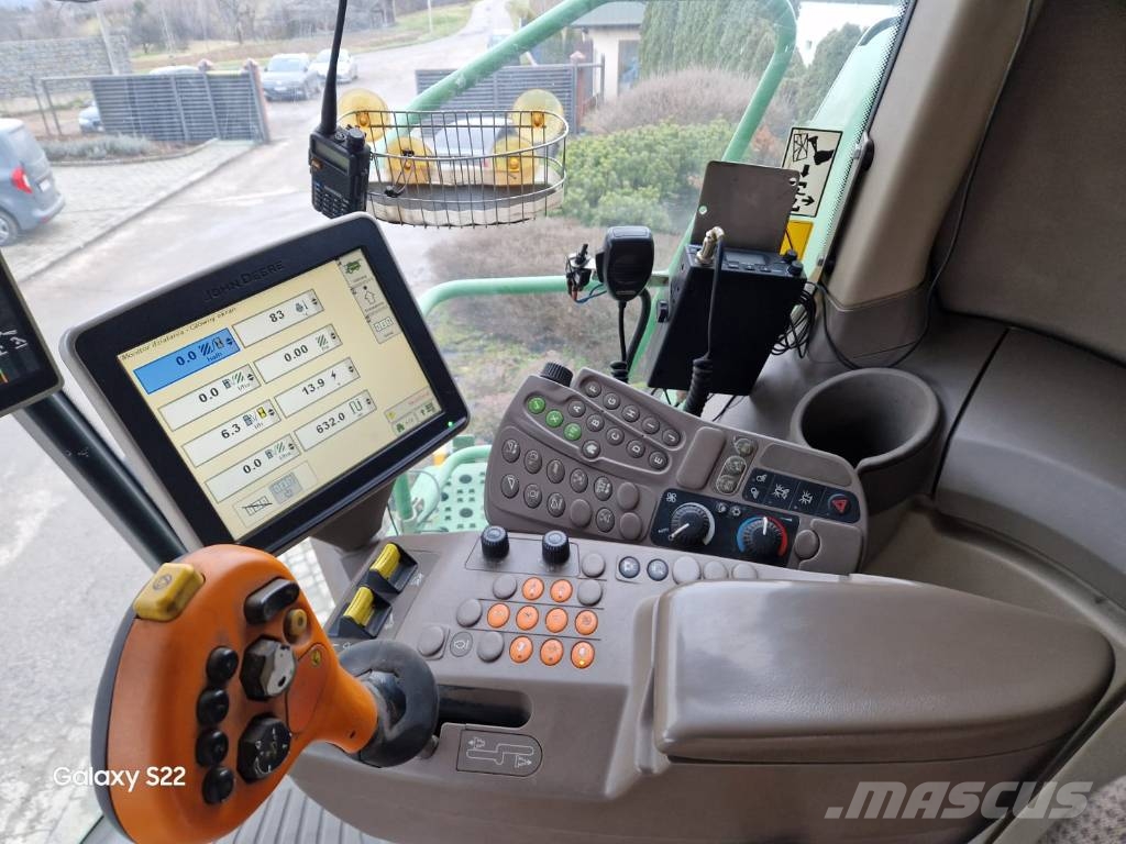 John Deere T 550 Skurtreskere