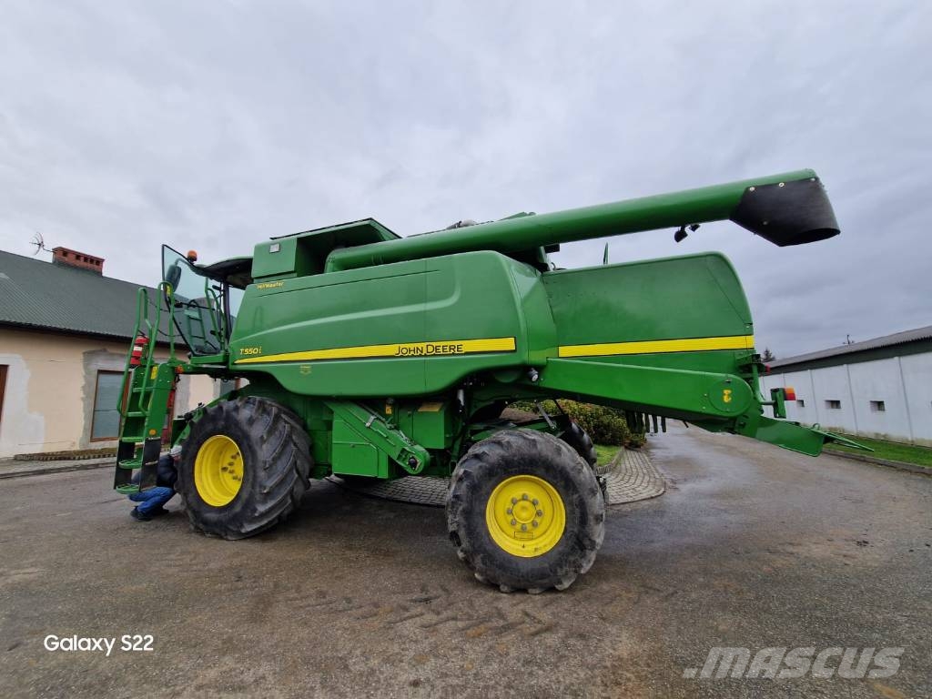 John Deere T 550 Skurtreskere