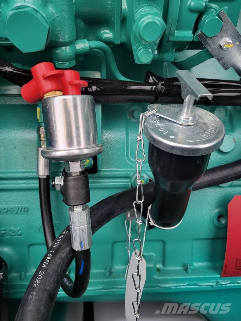 Cummins C110D5Q ディーゼル発電機
