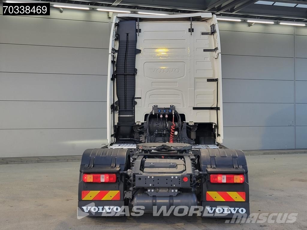 Volvo FH 500 4X2 XL 2x Tanks I-ParkCool ACC Vetopöytäautot