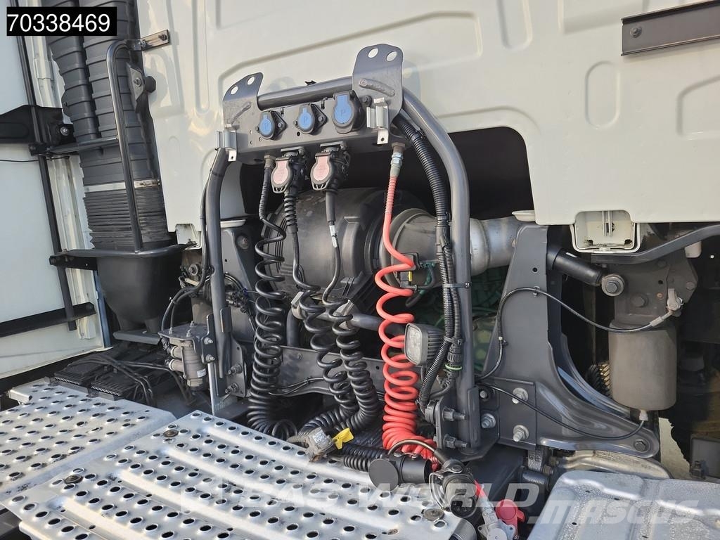 Volvo FH 500 4X2 XL 2x Tanks I-ParkCool ACC Vetopöytäautot