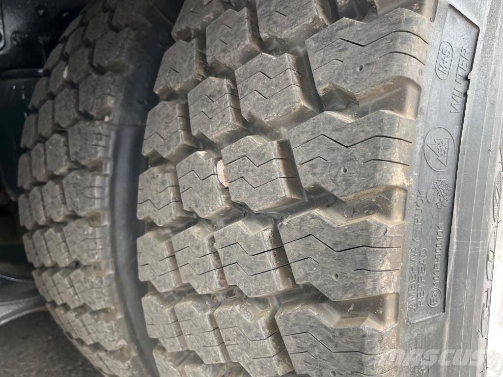 Volvo FH 16 750  10x4 Camiones de transporte de maquinaria forestal